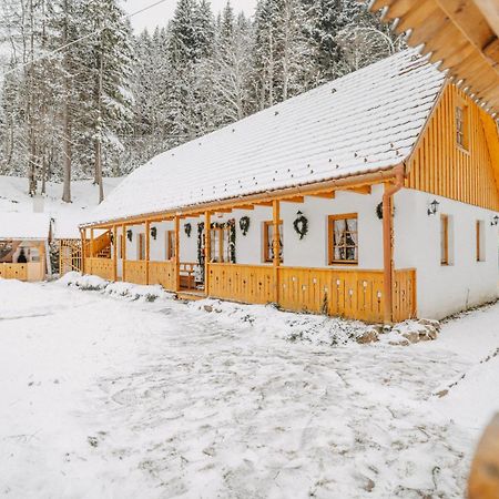 Lolo Park Resort Lacu Rosu Exteriör bild